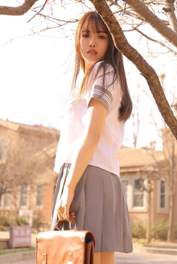 男人亲女人下面视频播放界面